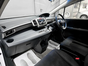 Минивэн Honda Freed 2012 года, 1029000 рублей, Красноярск