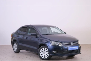Седан Volkswagen Polo 2011 года, 829000 рублей, Омск
