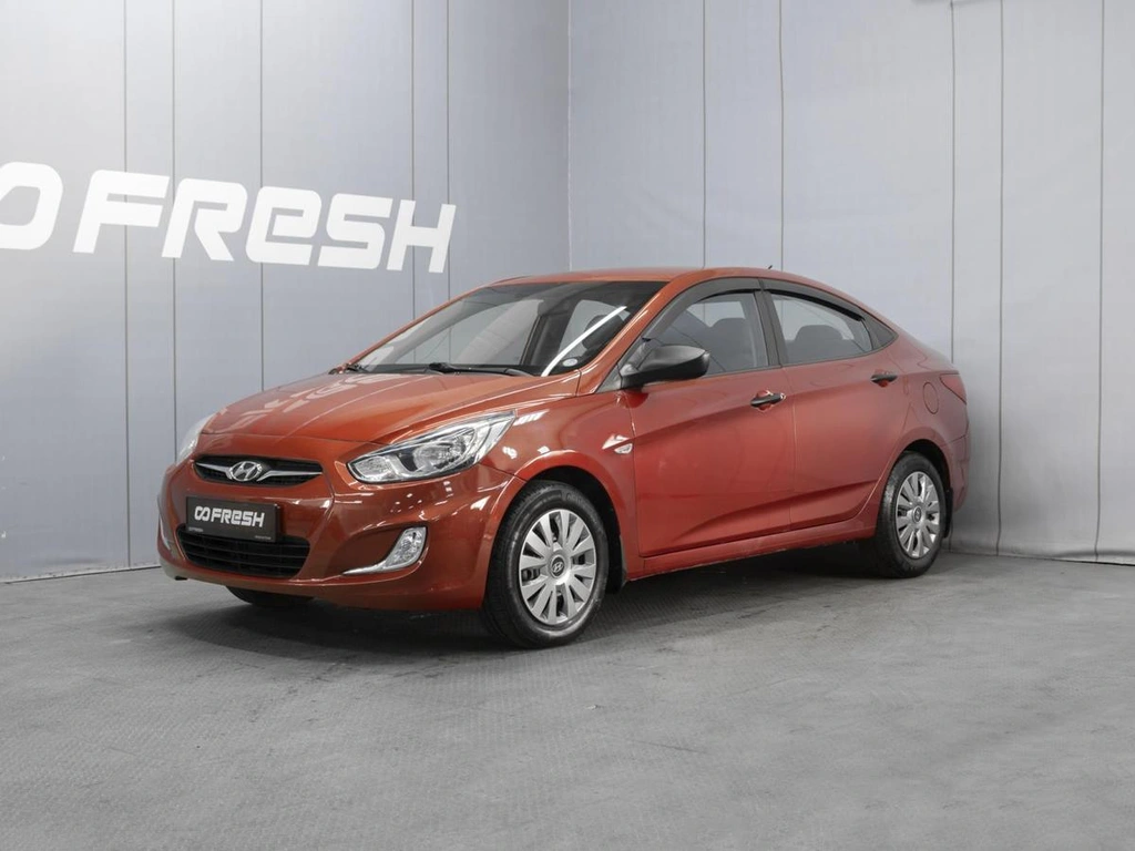 Седан Hyundai Solaris 2011 года, 750000 рублей, Омск