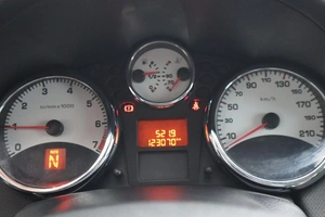 Хэтчбек Peugeot 207 2010 года, 680000 рублей, Мирное