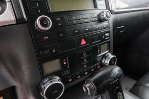 Внедорожник Volkswagen Touareg 2006 года, 899000 рублей, Красноярск
