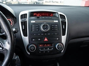 Хетчбэк Kia Ceed 2010 года, 695000 рублей, Краснодар