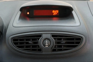 Хетчбэк Renault Clio 2006 года, 479000 рублей, Омск