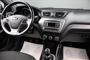 Седан Kia Rio 2016 года, 1039000 рублей, Оренбург