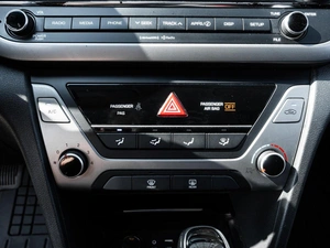 Седан Hyundai Elantra 2017 года, 1188000 рублей, Ставрополь