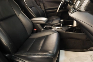Внедорожник Toyota RAV4 2013 года, 2069000 рублей, Челябинск