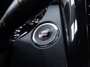 Внедорожник Nissan X-Trail 2016 года, 1330000 рублей, Волгоград