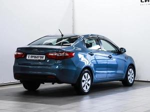Седан Kia Rio 2012 года, 950000 рублей, Красноярск