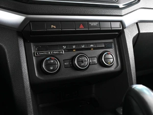 Пикап Volkswagen Amarok 2017 года, 3649000 рублей, Ростов-на-Дону