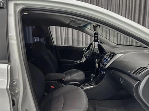 Седан Hyundai Solaris 2014 года, 880000 рублей, Красноярск