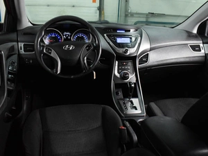 Седан Hyundai Elantra 2012 года, 999000 рублей, Воронеж