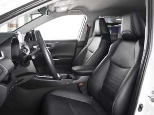 Внедорожник Toyota RAV4 2021 года, 3520000 рублей, Омск