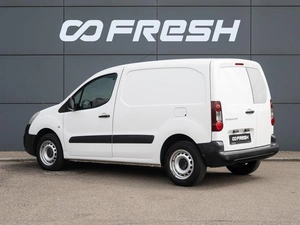 Фургон Peugeot Partner 2017 года, 930000 рублей, Краснодар