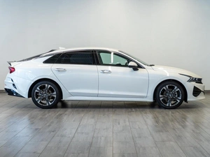 Седан Kia K5 2020 года, 2999000 рублей, Саратов