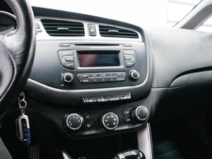 Хетчбэк Kia Ceed 2015 года, 1050000 рублей, Красноярск