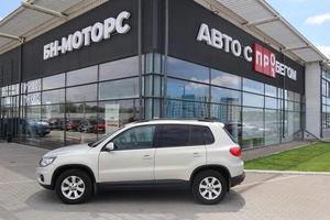 Внедорожник Volkswagen Tiguan 2013 года, 1370000 рублей, Мирное