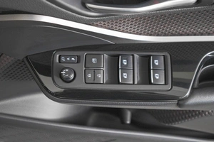 Внедорожник Toyota C-HR 2017 года, 2359000 рублей, Кемерово