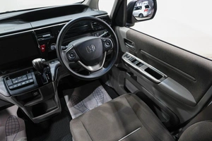 Минивэн Honda Stepwgn 2017 года, 2099000 рублей, Новокузнецк