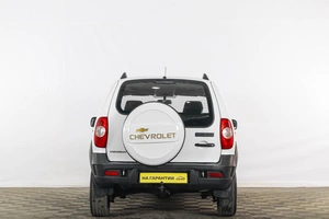 Внедорожник Chevrolet Niva 2016 года, 659000 рублей, Тюмень