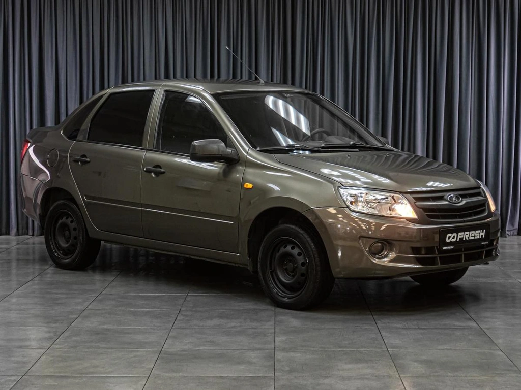 Седан ВАЗ (LADA) Granta 2014 года, 499000 рублей, Тюмень