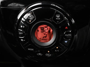 Хетчбэк Nissan Note 2018 года, 1399000 рублей, Кирилловка