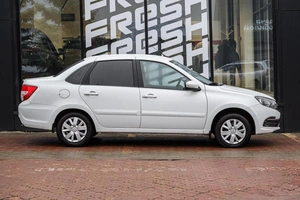 Седан ВАЗ (LADA) Granta 2018 года, 690000 рублей, Ульяновск