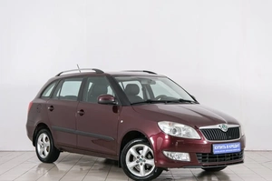 Хетчбэк Skoda Fabia 2012 года, 799000 рублей, Красноярск