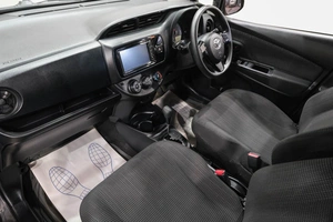 Хетчбэк Toyota Vitz 2019 года, 1029000 рублей, Новокузнецк