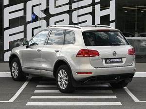 Внедорожник Volkswagen Touareg 2012 года, 2179000 рублей, Волгоград