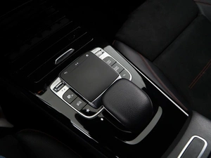 Седан Mercedes-benz CLA-класс 2019 года, 2889050 рублей, Москва