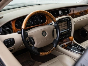 Седан Jaguar XJ 2003 года, 2120000 рублей, Краснодар