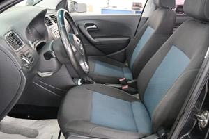 Седан Volkswagen Polo 2013 года, 799000 рублей, Омск