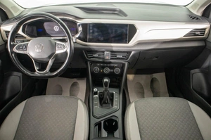 Внедорожник Volkswagen Taos 2021 года, 2279000 рублей, Барнаул