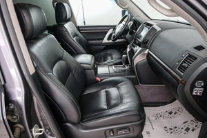 Внедорожник Toyota Land Cruiser 2012 года, 3799000 рублей, Красноярск