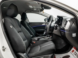 Седан Mazda Axela 2018 года, 1300000 рублей, Красноярск