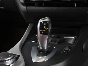 Хетчбэк BMW 1 серия 2015 года, 1640000 рублей, Омск