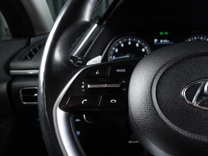 Седан Hyundai Sonata 2019 года, 2440000 рублей, Волгоград