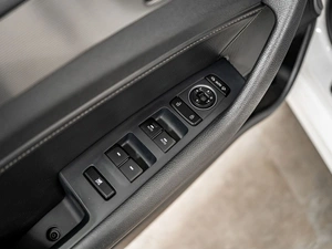 Седан Hyundai Sonata 2018 года, 1800000 рублей, Красноярск