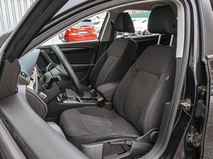 Седан Volkswagen Passat 2011 года, 1020000 рублей, Краснодар