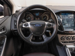 Седан Ford Focus 2012 года, 799000 рублей, Саратов