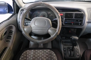 Внедорожник Suzuki Grand Vitara 2001 года, 579000 рублей, Омск