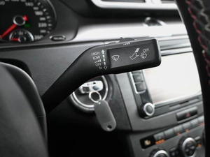 Седан Volkswagen Passat 2012 года, 999000 рублей, Кирилловка