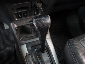 Внедорожник Toyota RAV4 2004 года, 910000 рублей, Омск