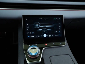 Седан Voyah Passion 2023 года, 3949050 рублей, Москва