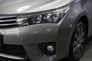 Седан Toyota Corolla 2013 года, 1320000 рублей, Омск
