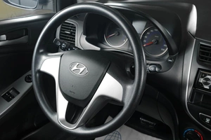 Седан Hyundai Solaris 2014 года, 969000 рублей, Тюмень