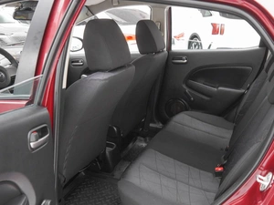 Хетчбэк Mazda 2 2011 года, 855000 рублей, Волгоград