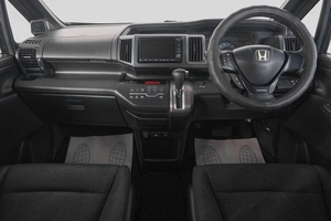Минивэн Honda Stepwgn Spada 2011 года, 1309000 рублей, Кемерово