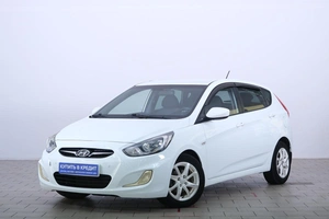 Хетчбэк Hyundai Solaris 2012 года, 739000 рублей, Омск