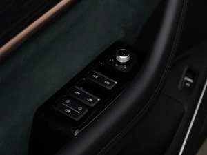 Внедорожник Geely Monjaro 2023 года, 3249999 рублей, Москва